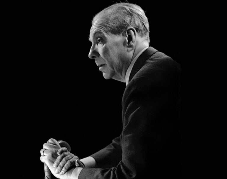 Jorge Luis Borges veía más allá de sus retinas y así conquistó la fama como escritor