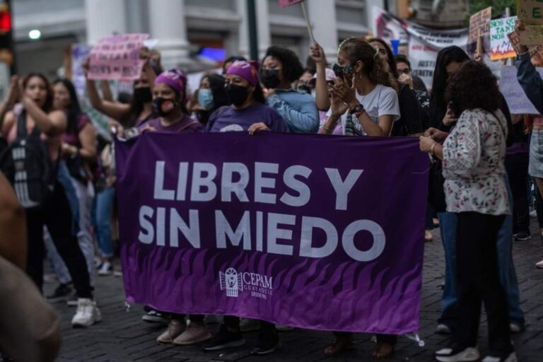 «El amor romántico permite la romantización de la violencia»