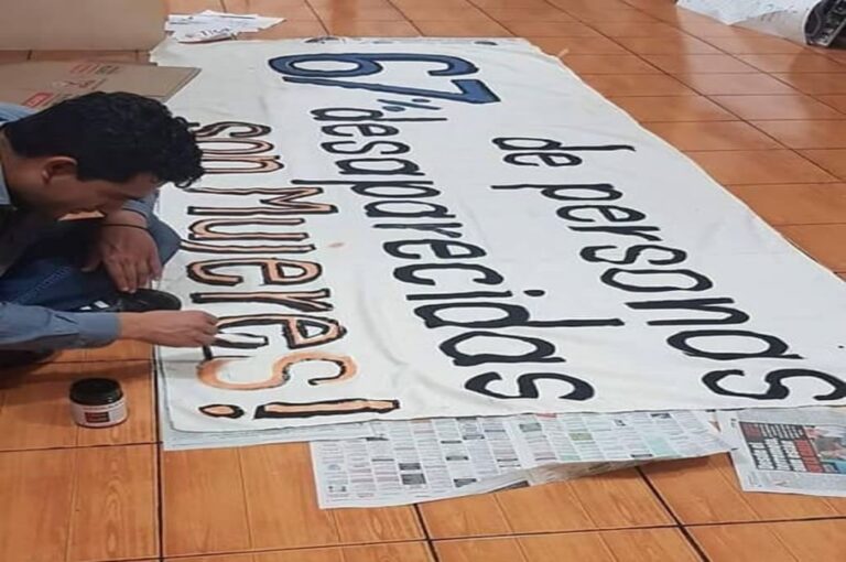 «Teresa salió a buscar trabajo. Ahora la buscamos a ella»