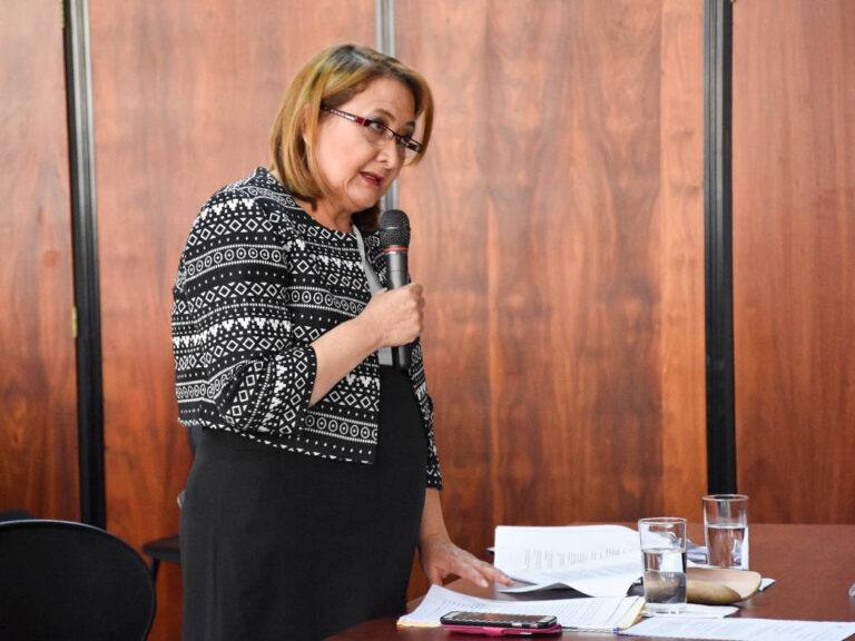 Gina Gómez de la Torre: «Quienes nos ponemos las gafas lilas entramos con todo»