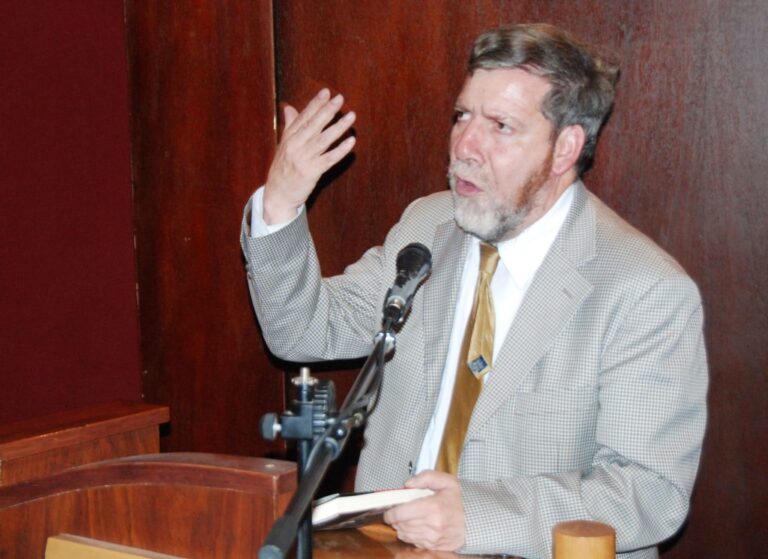 Eliécer Cárdenas, el escritor incorregible